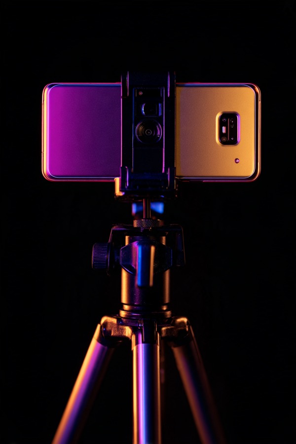 Old Android phone mounted as a camera